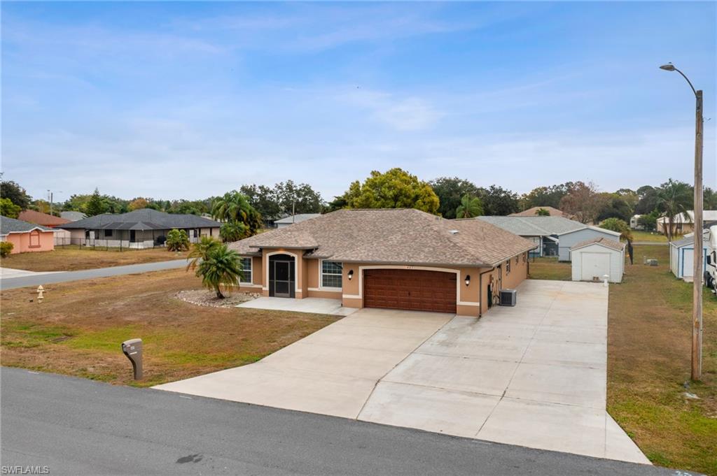 401 Candlewick CIR E