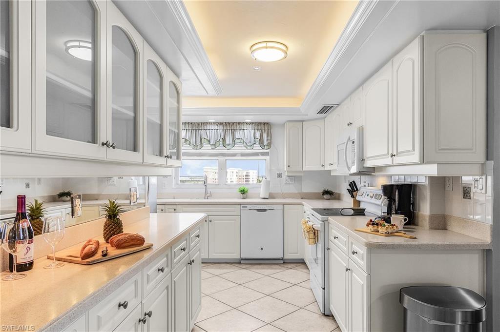 7146 Estero BLVD 816