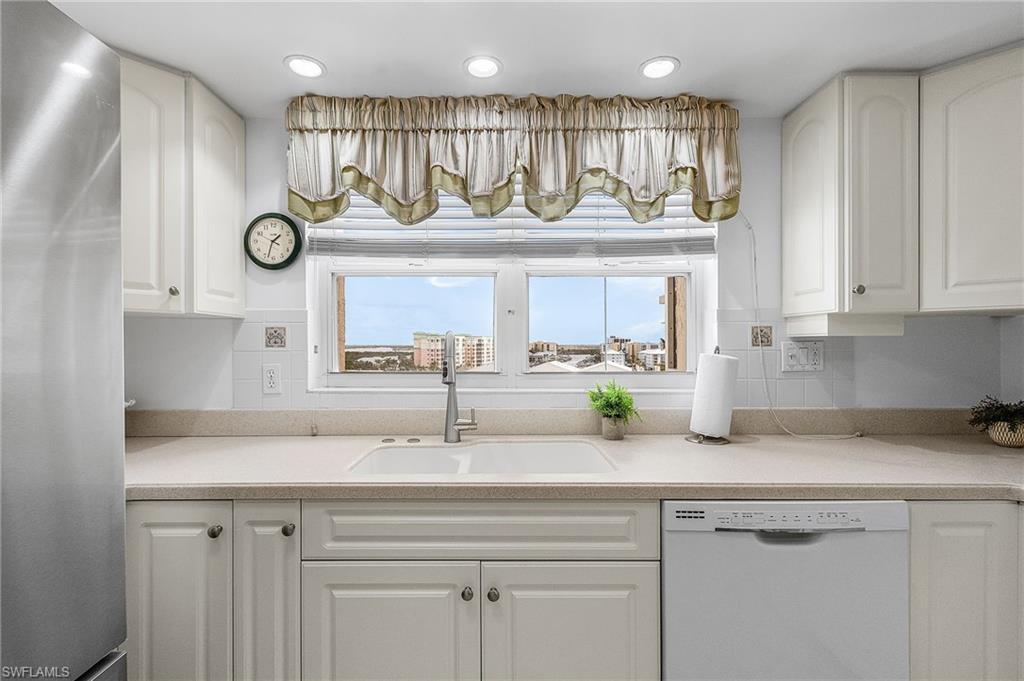 7146 Estero BLVD 816