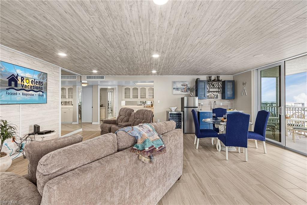 7146 Estero BLVD 816