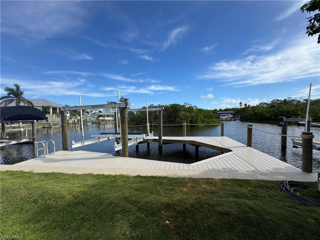 306 Seminole WAY