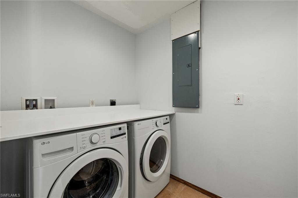 675 Randy LN