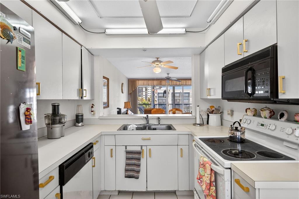 4401 Bay Beach LN 833