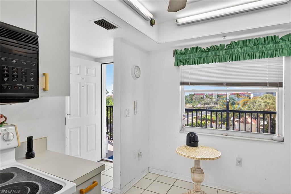 4401 Bay Beach LN 833