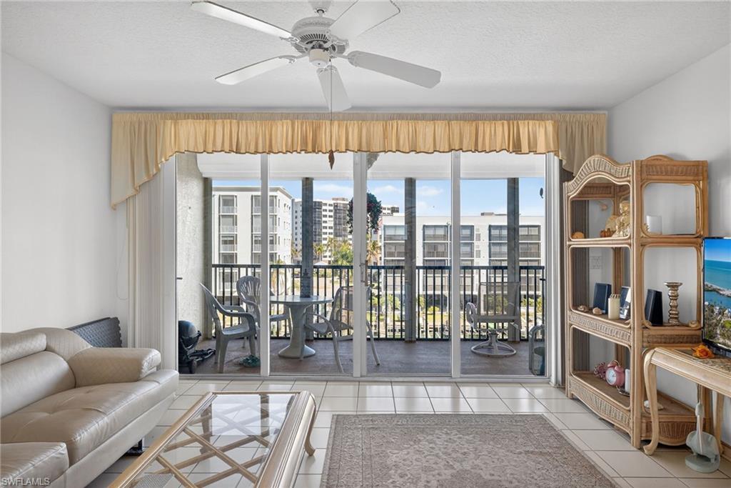 4401 Bay Beach LN 833