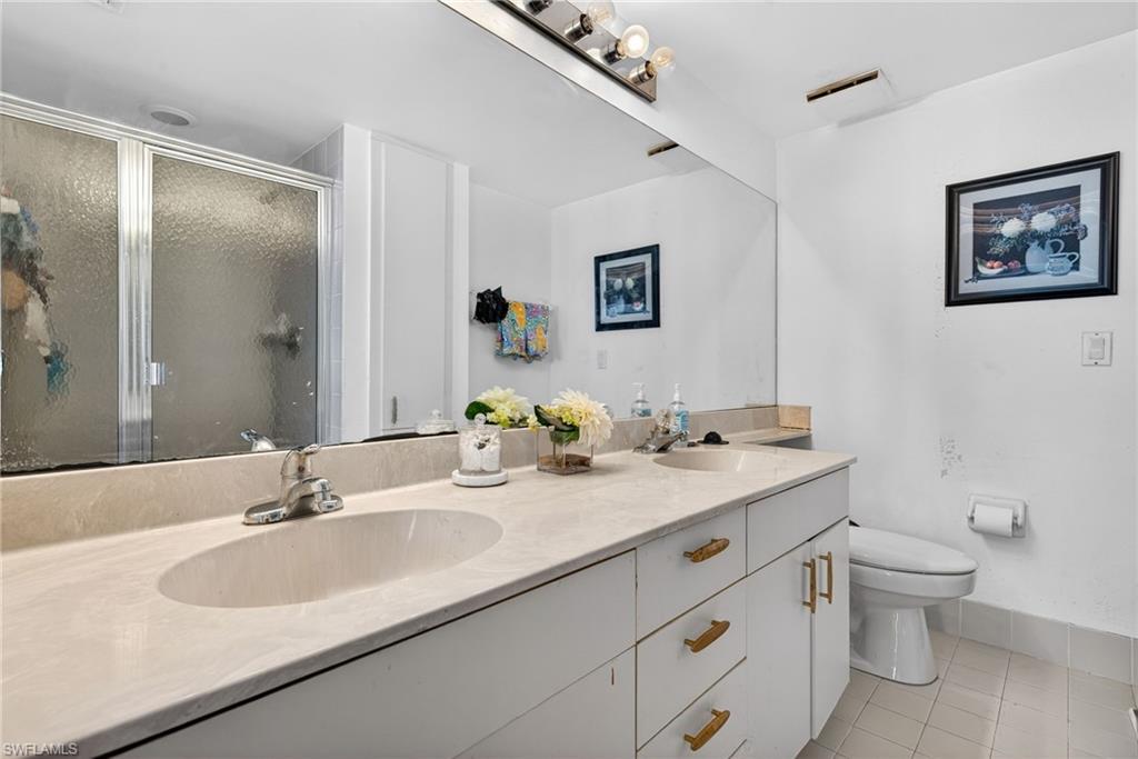 4401 Bay Beach LN 833