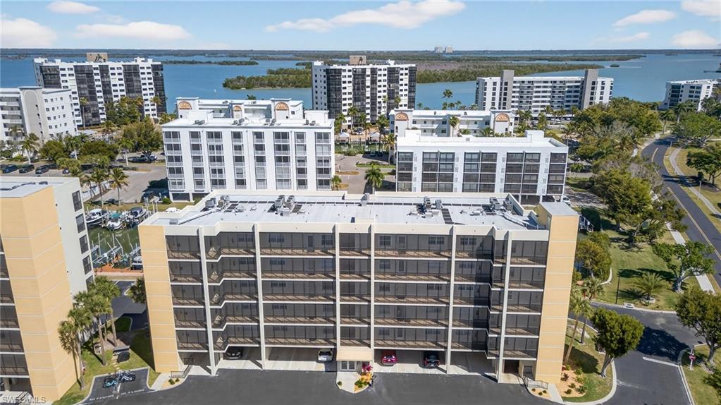 4401 Bay Beach LN 833