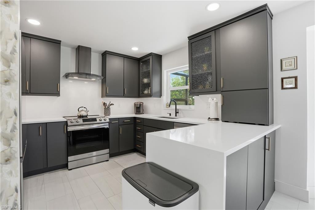 26 Fairview BLVD