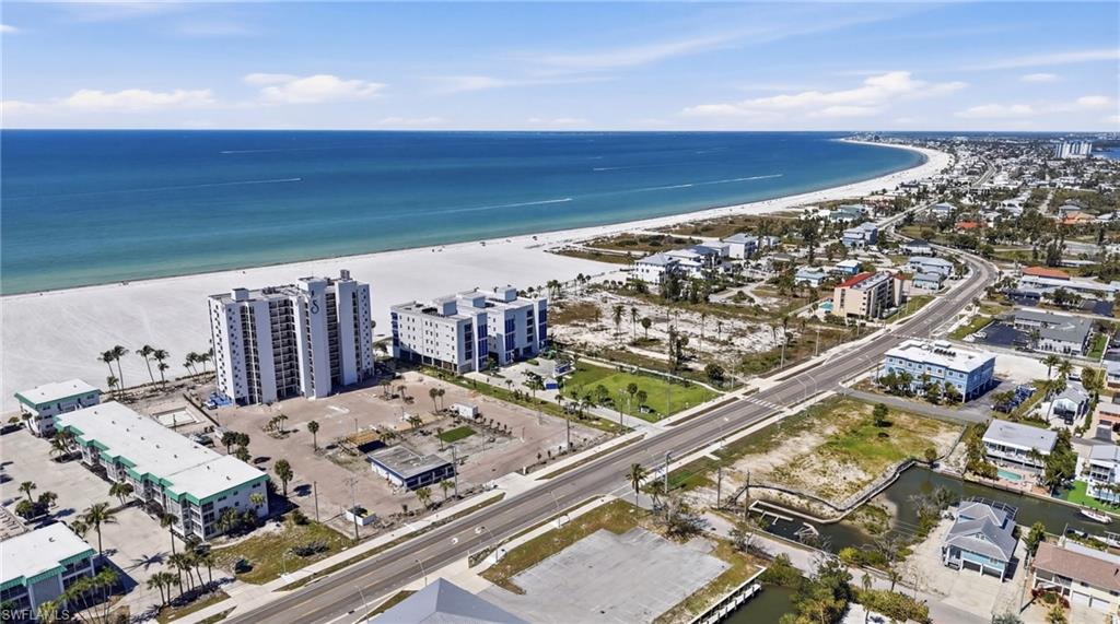 6230 Estero BLVD 202