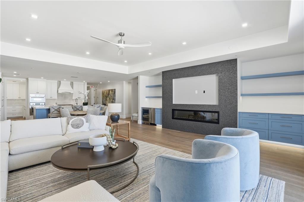 6230 Estero BLVD 202