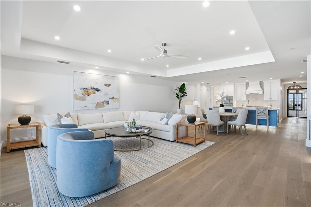 6230 Estero BLVD 202