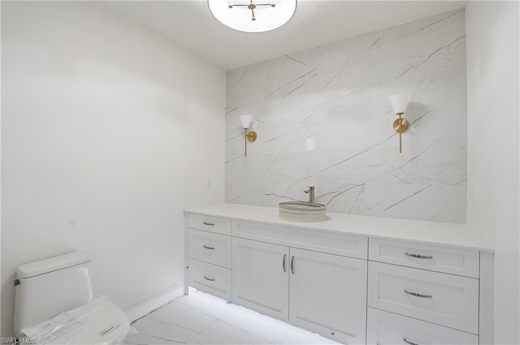 6230 Estero BLVD 101