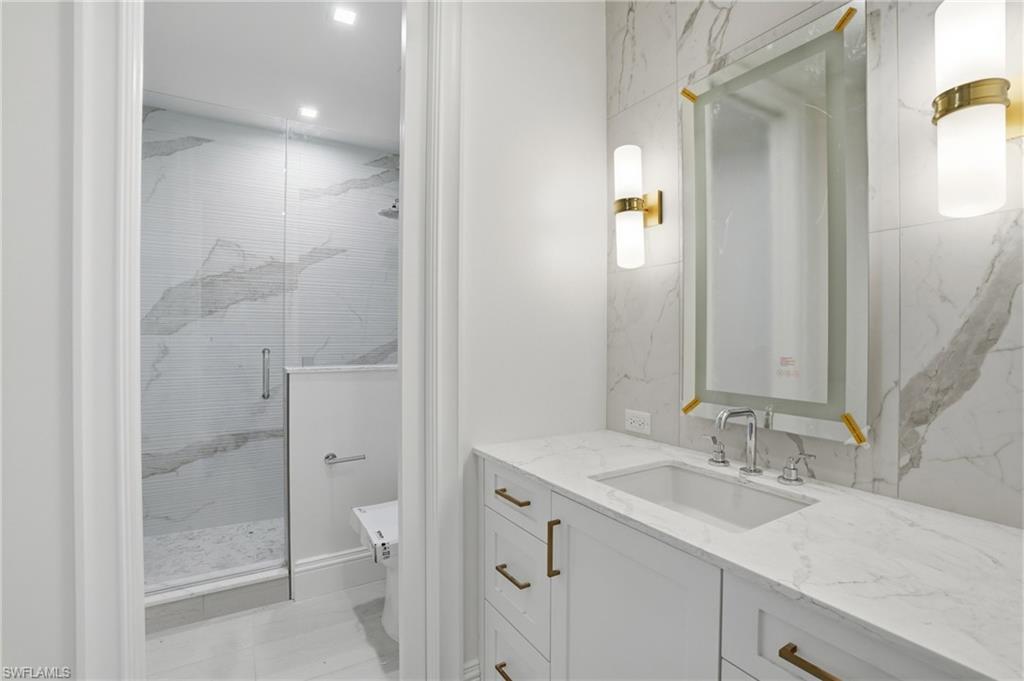 6230 Estero BLVD 101