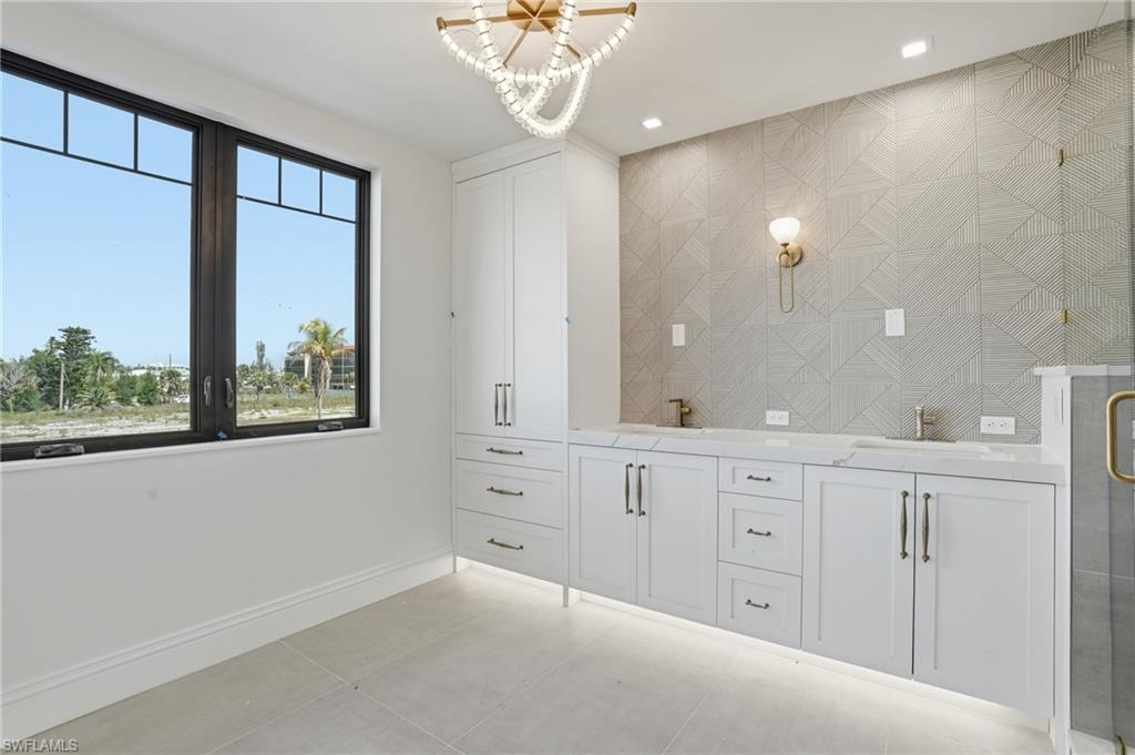 6230 Estero BLVD 101