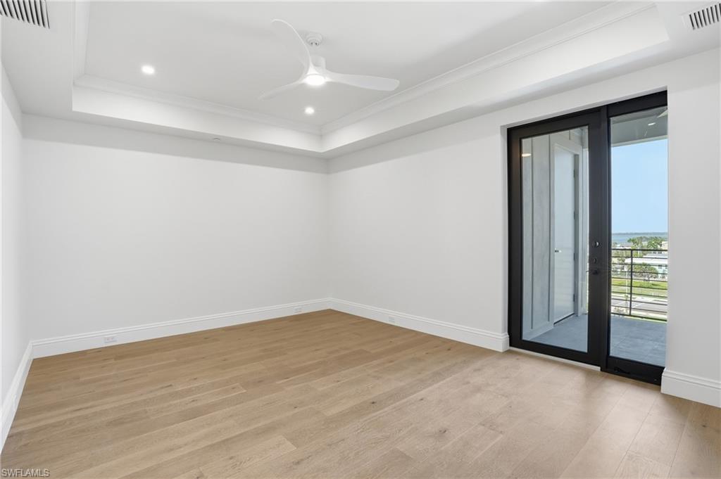 6230 Estero BLVD 402