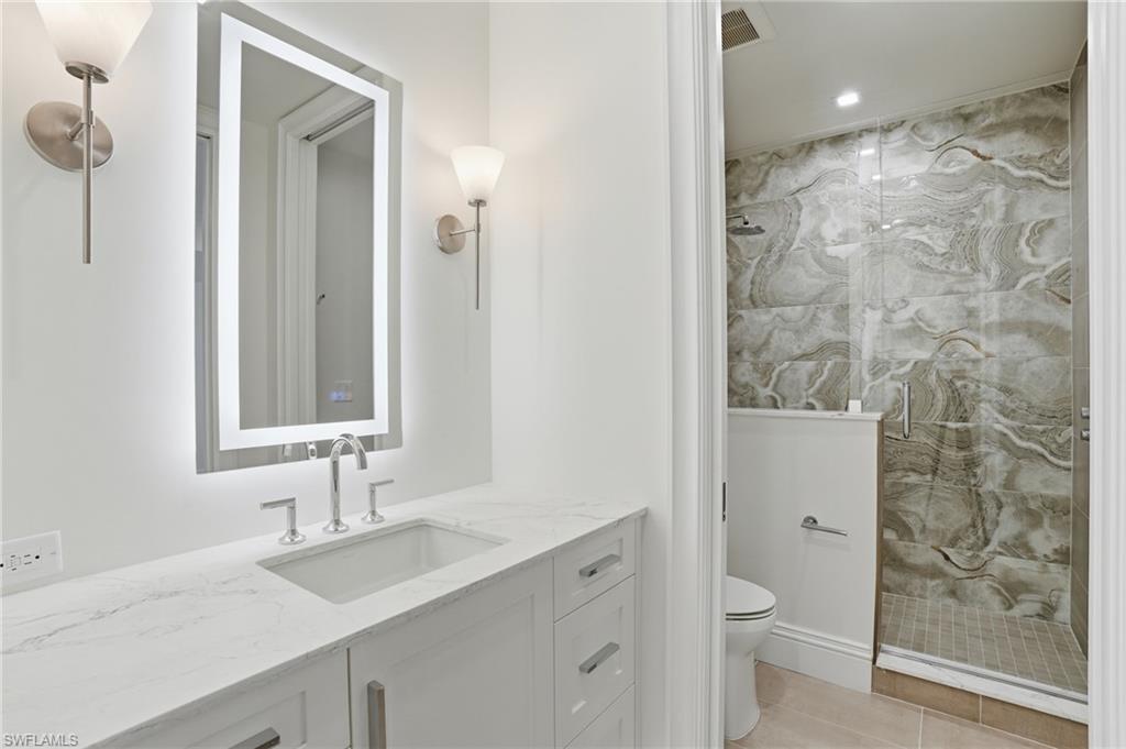 6230 Estero BLVD 402