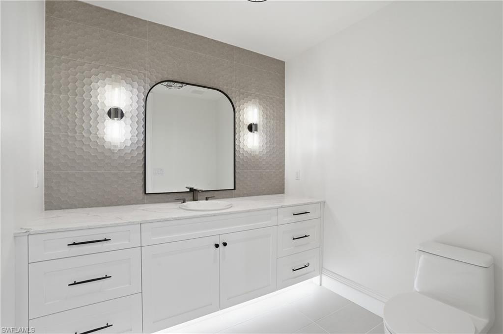 6230 Estero BLVD 402