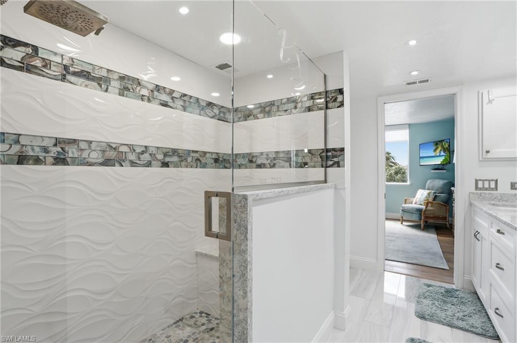 4745 Estero BLVD 204