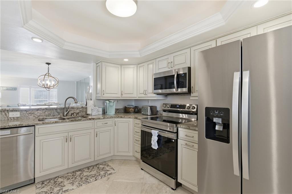 6660 Estero BLVD 502