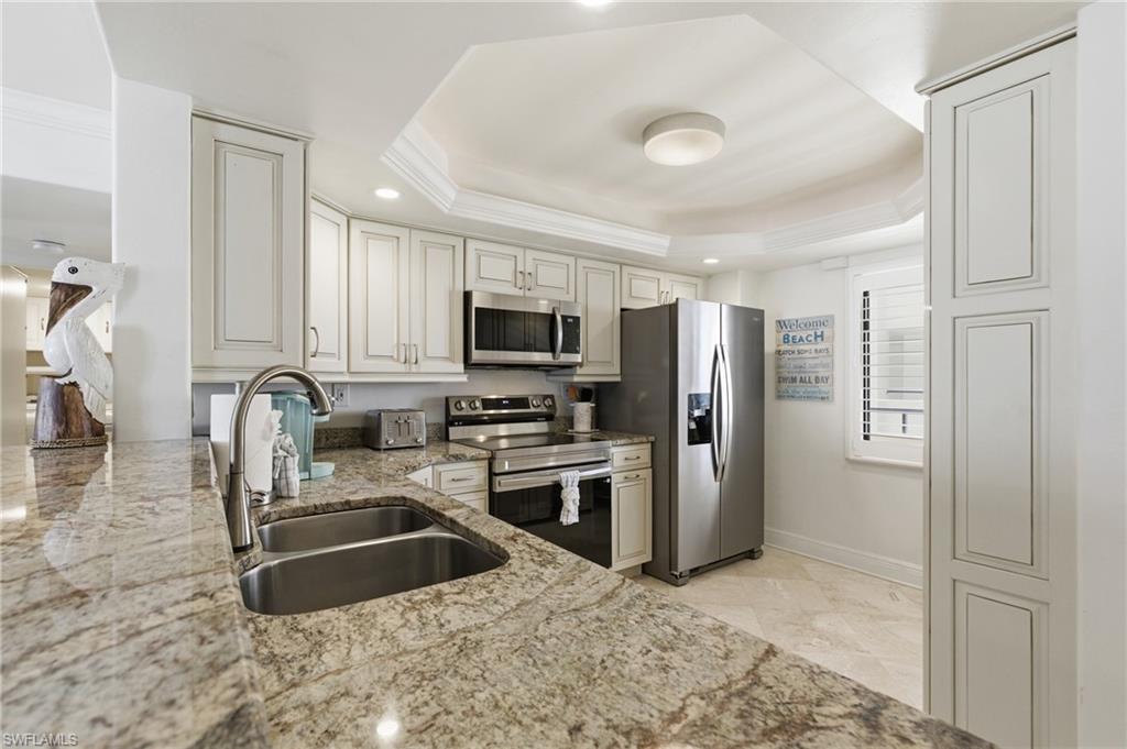 6660 Estero BLVD 502