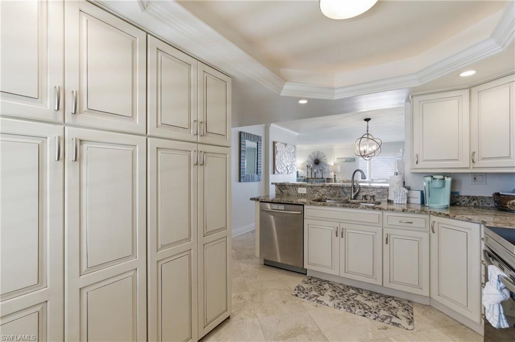 6660 Estero BLVD 502