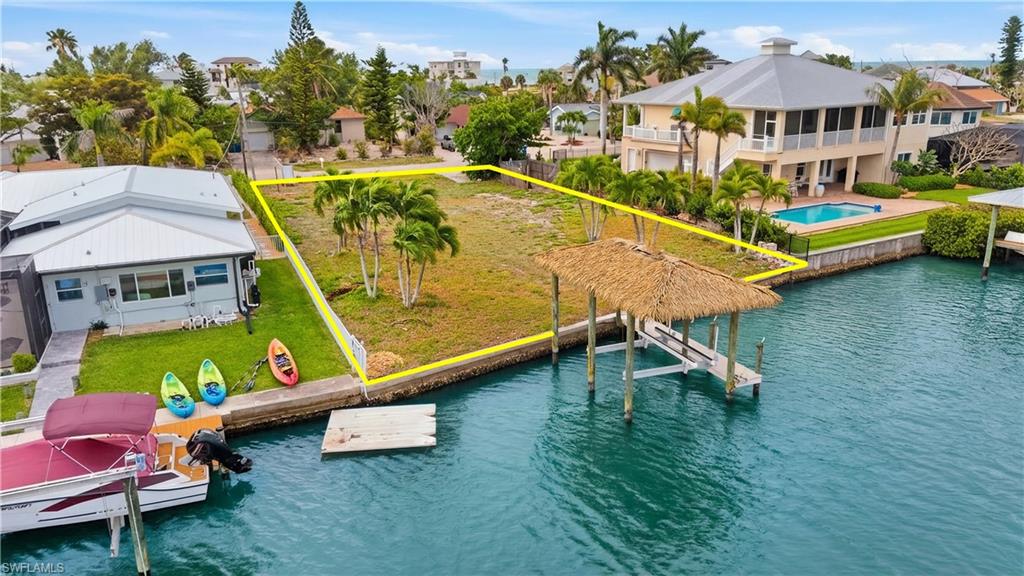 8061 Lagoon RD