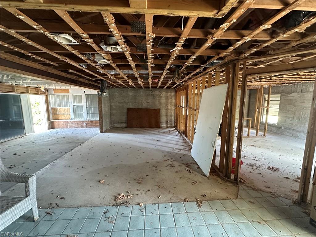 12 Bayview BLVD