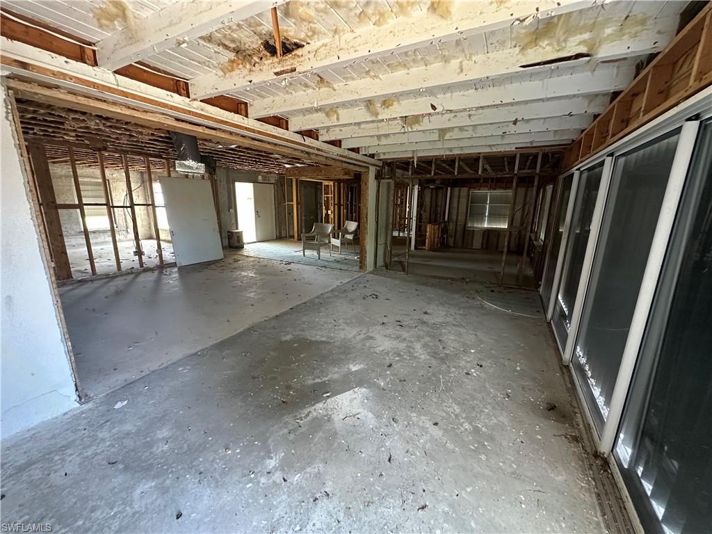 12 Bayview BLVD