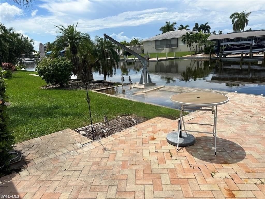 12 Bayview BLVD