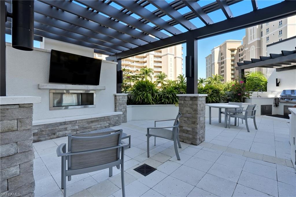 4142 Bay Beach LN 502