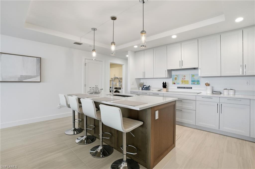 4142 Bay Beach LN 502