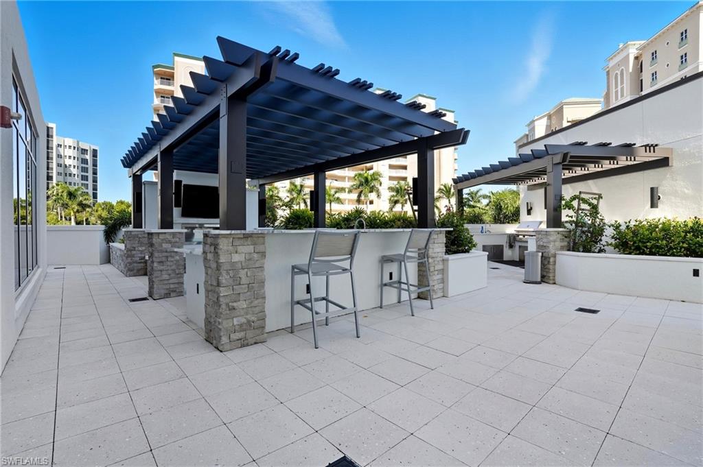 4142 Bay Beach LN 502