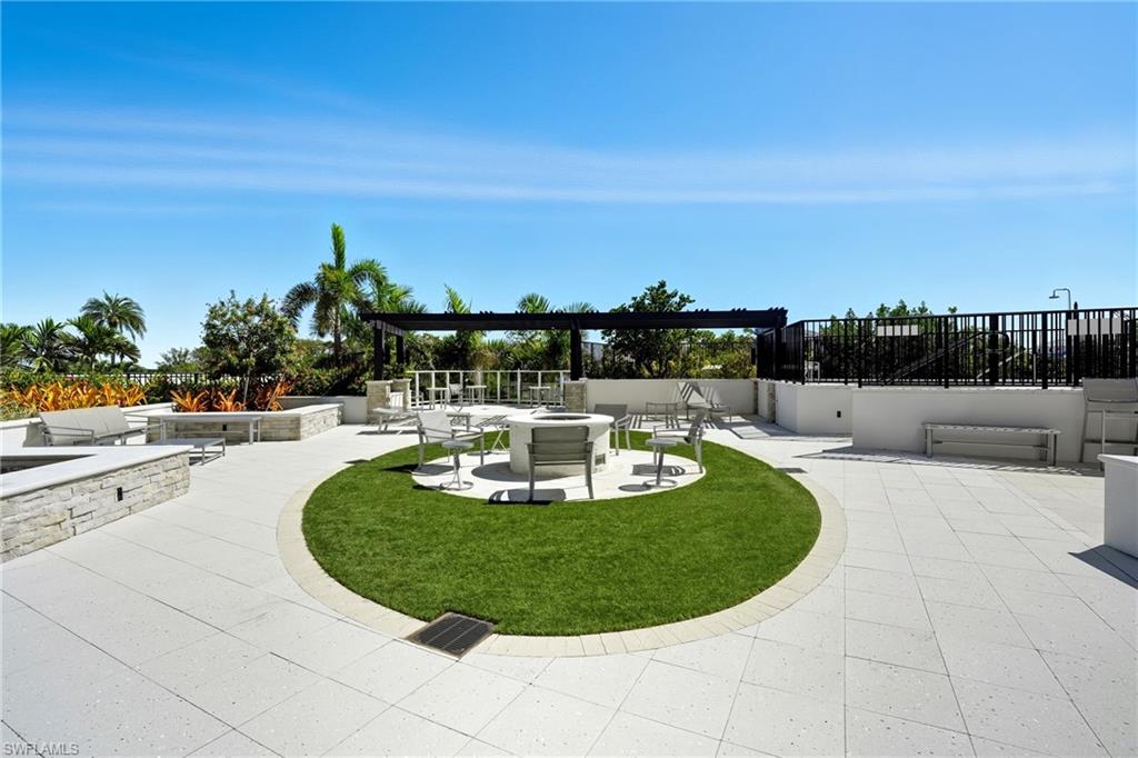 4142 Bay Beach LN 502