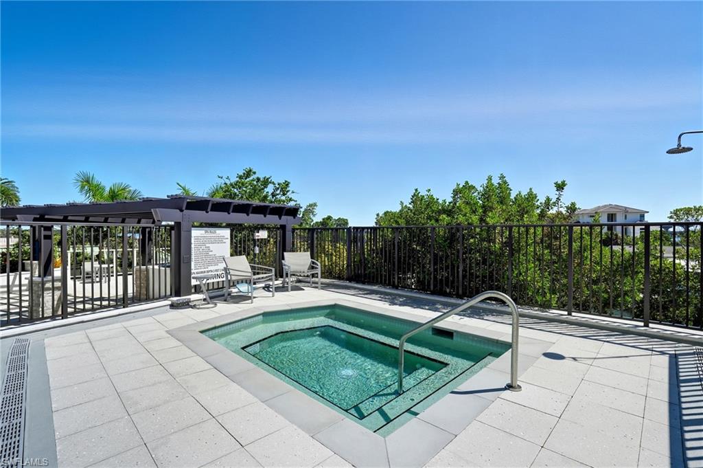 4142 Bay Beach LN 502