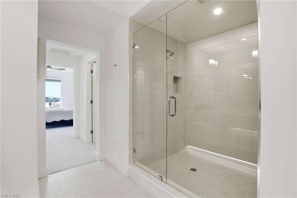 4142 Bay Beach LN 502