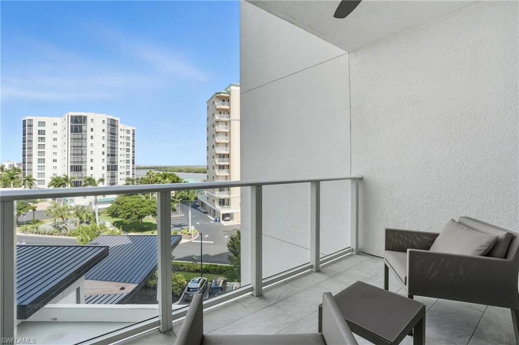 4142 Bay Beach LN 502