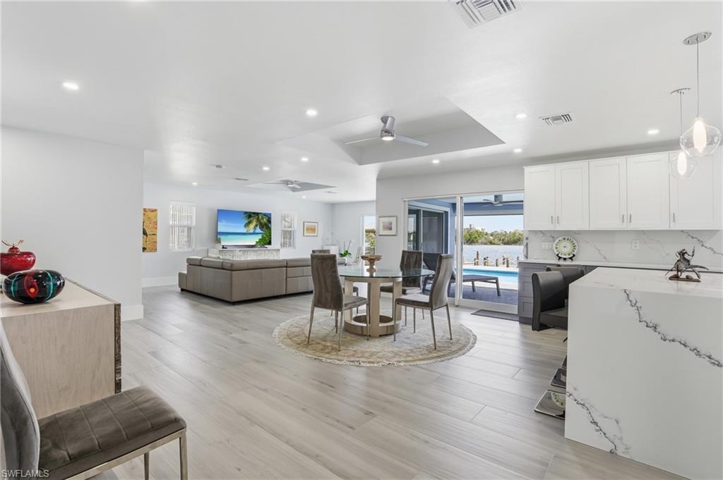 8009 Lagoon RD