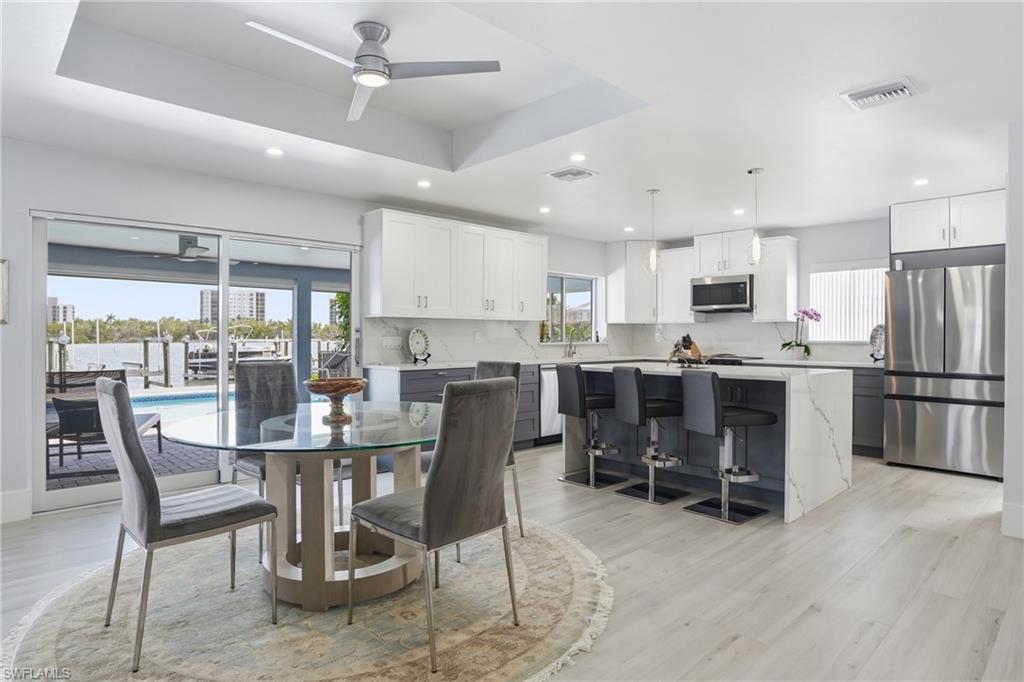 8009 Lagoon RD