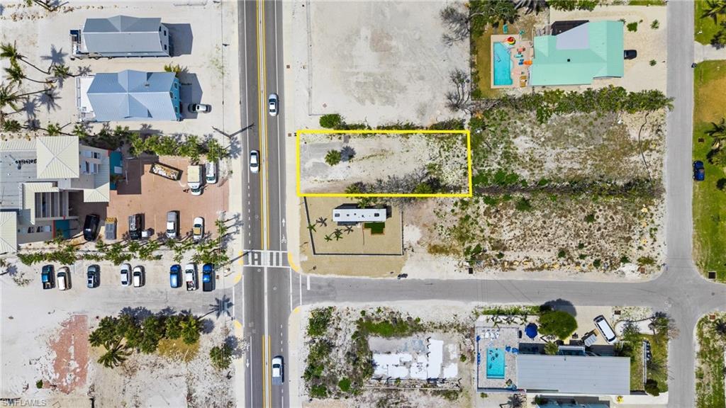 5421 / 5425 Estero BLVD