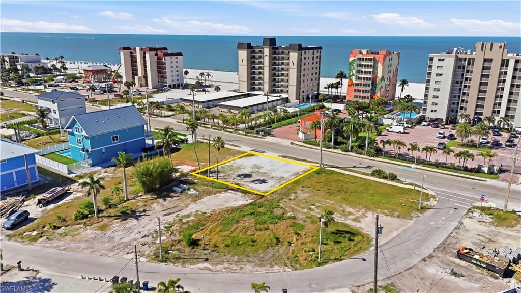 521 Estero BLVD