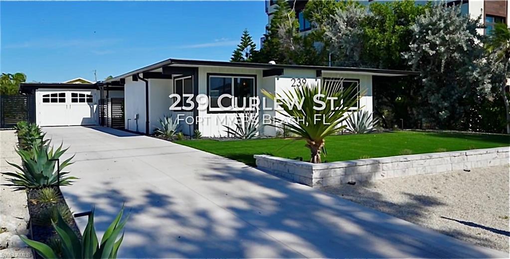 239 Curlew ST