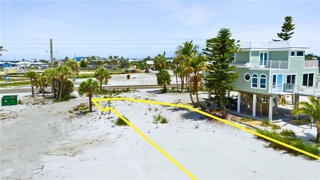 5682 Estero BLVD