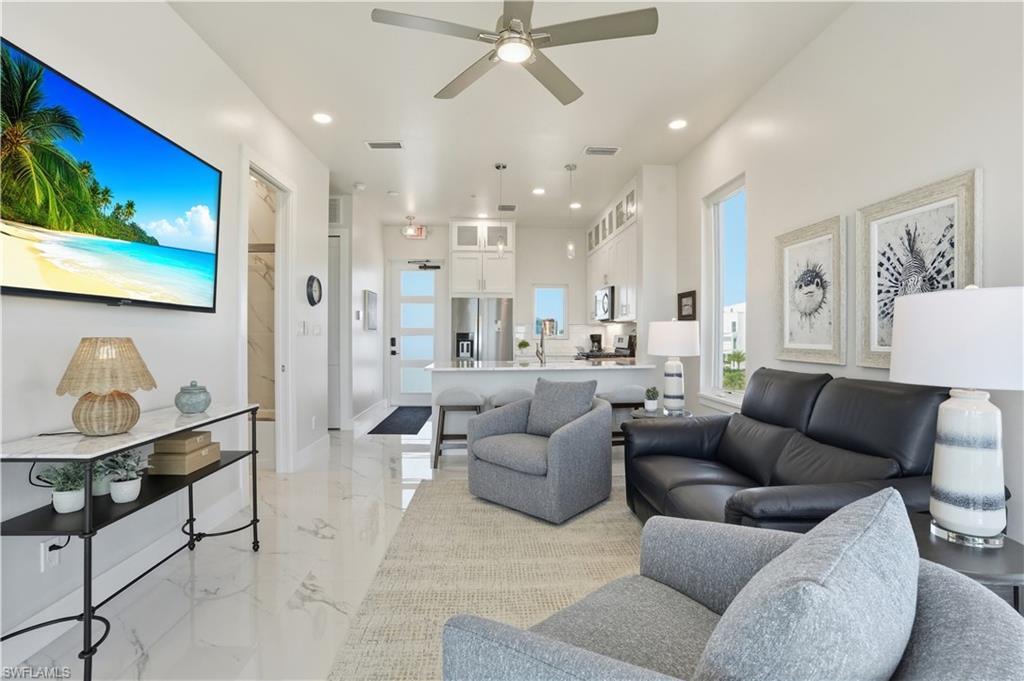 855 Lagoon ST 1