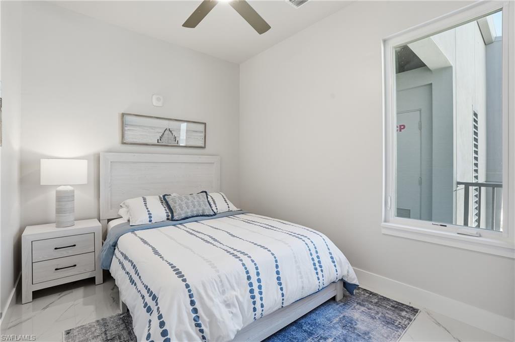 855 Lagoon ST 1