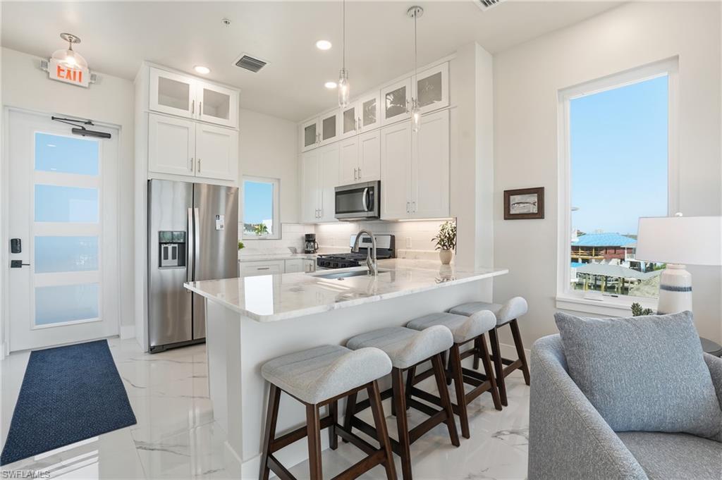 855 Lagoon ST 1