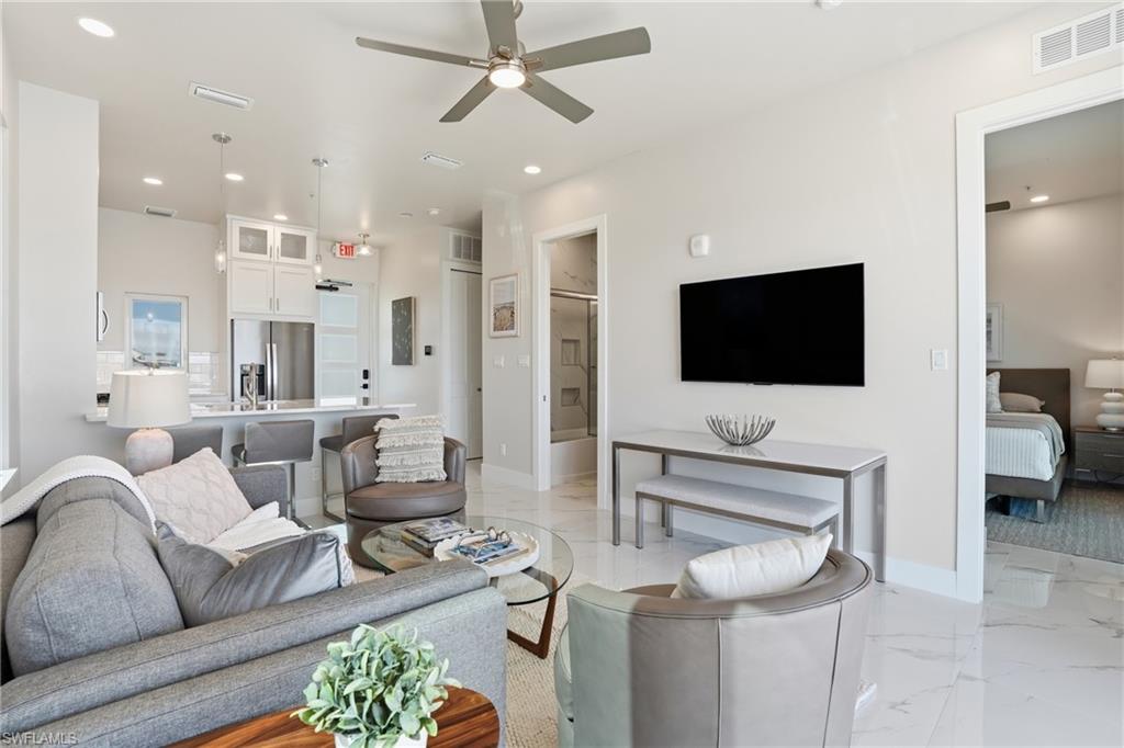 855 Lagoon ST 2