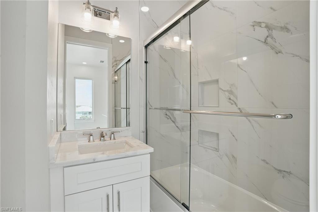 855 Lagoon ST 2