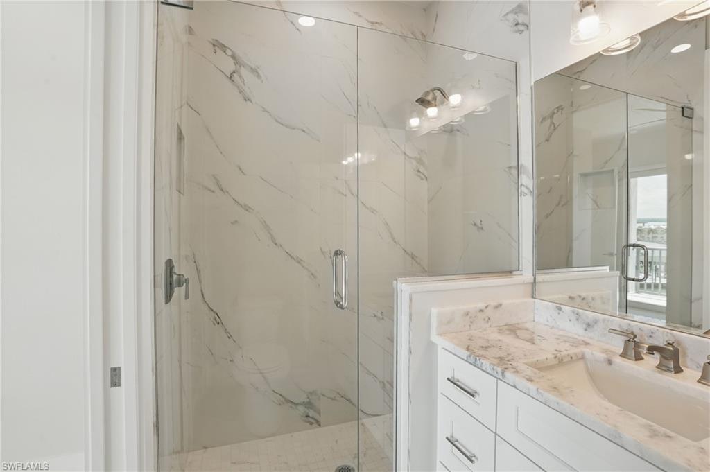 855 Lagoon ST 2