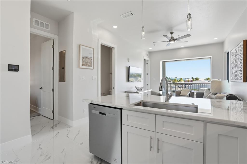 855 Lagoon ST 2