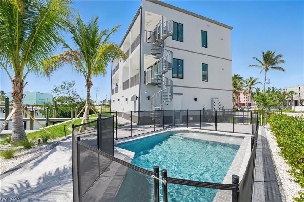 855 Lagoon ST 2